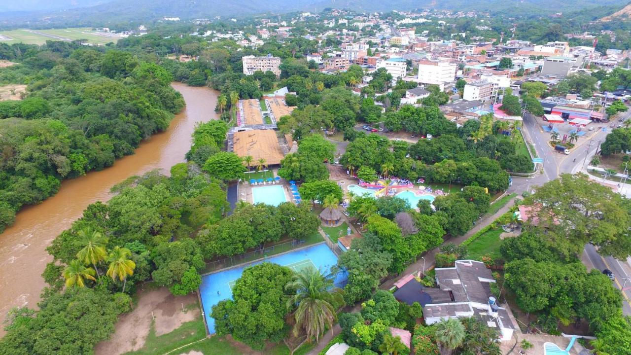 Hotel Guadaira Resort Melgar Luaran gambar